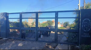 inseguridad-en-villa-allende-miradas-opuestas-sobre-la-colocacion-del-primer-porton-DOZNBL4KFVF7BFNBLJLX3OGGLQ-jfif-767×424--04-28-2026_05_32_PM