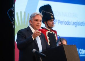 Llaryora-en-la-apertura-del-ano-legislativo-1024x727