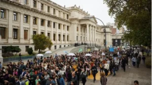 conflicto-salarial-de-judiciales-2292580