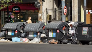 la-esquina-basural-en-pleno-centro-volvio-a-llenarse-de-bolsas-en-un-viernes-sin-recoleccion-ZGO7UK5L4JAZXB2HGGJG7VOXYE
